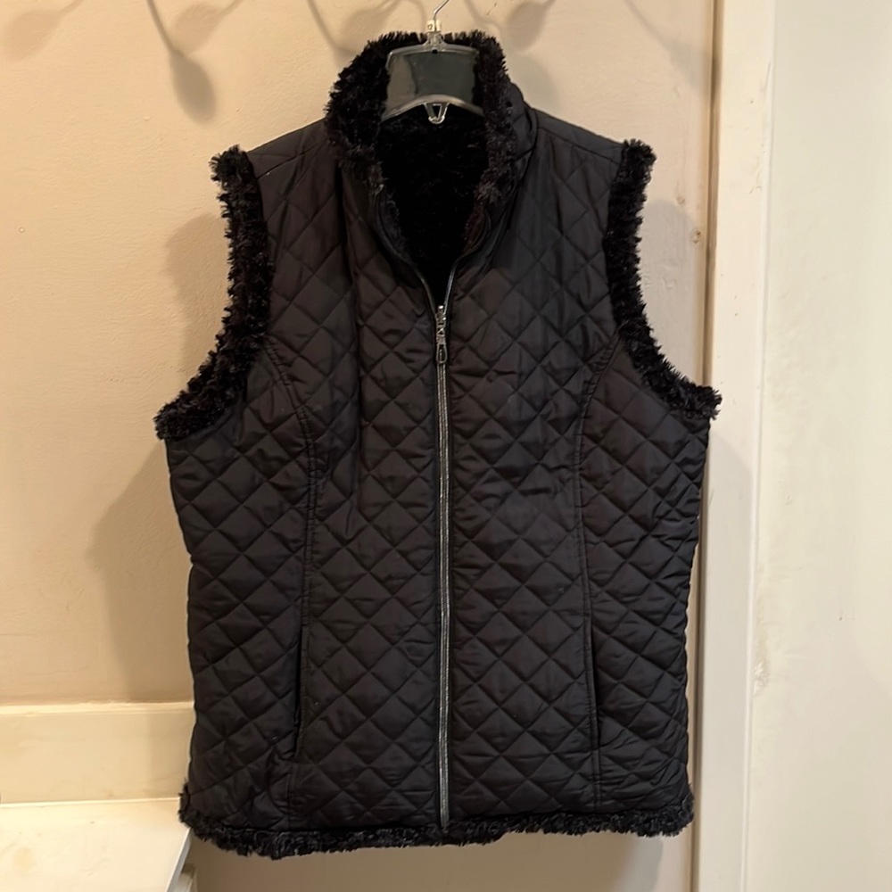 Reversible vest